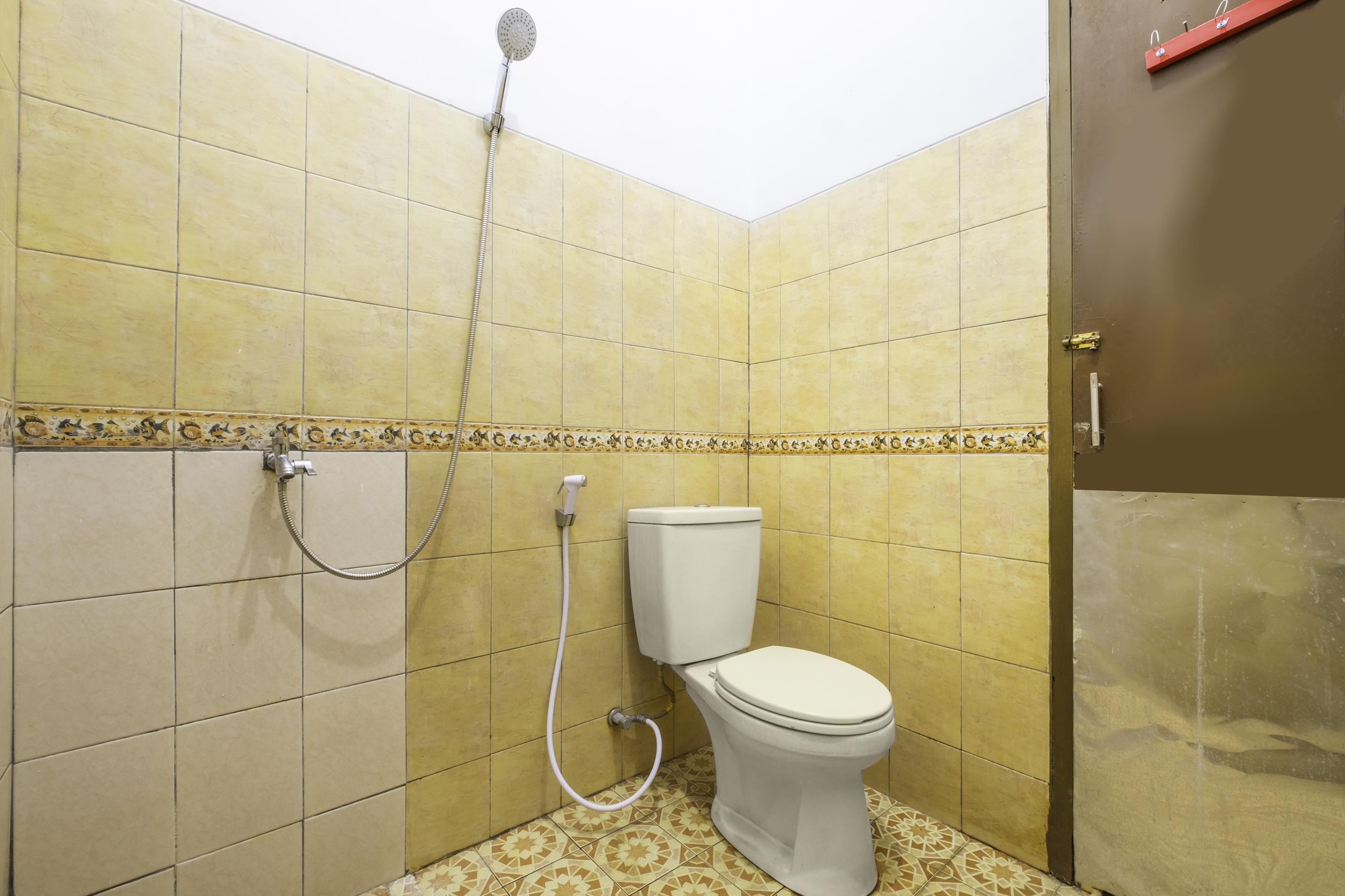 Spot On 2395 Hotel Aden 2 Syariah Tasikmalaya Ngoại thất bức ảnh