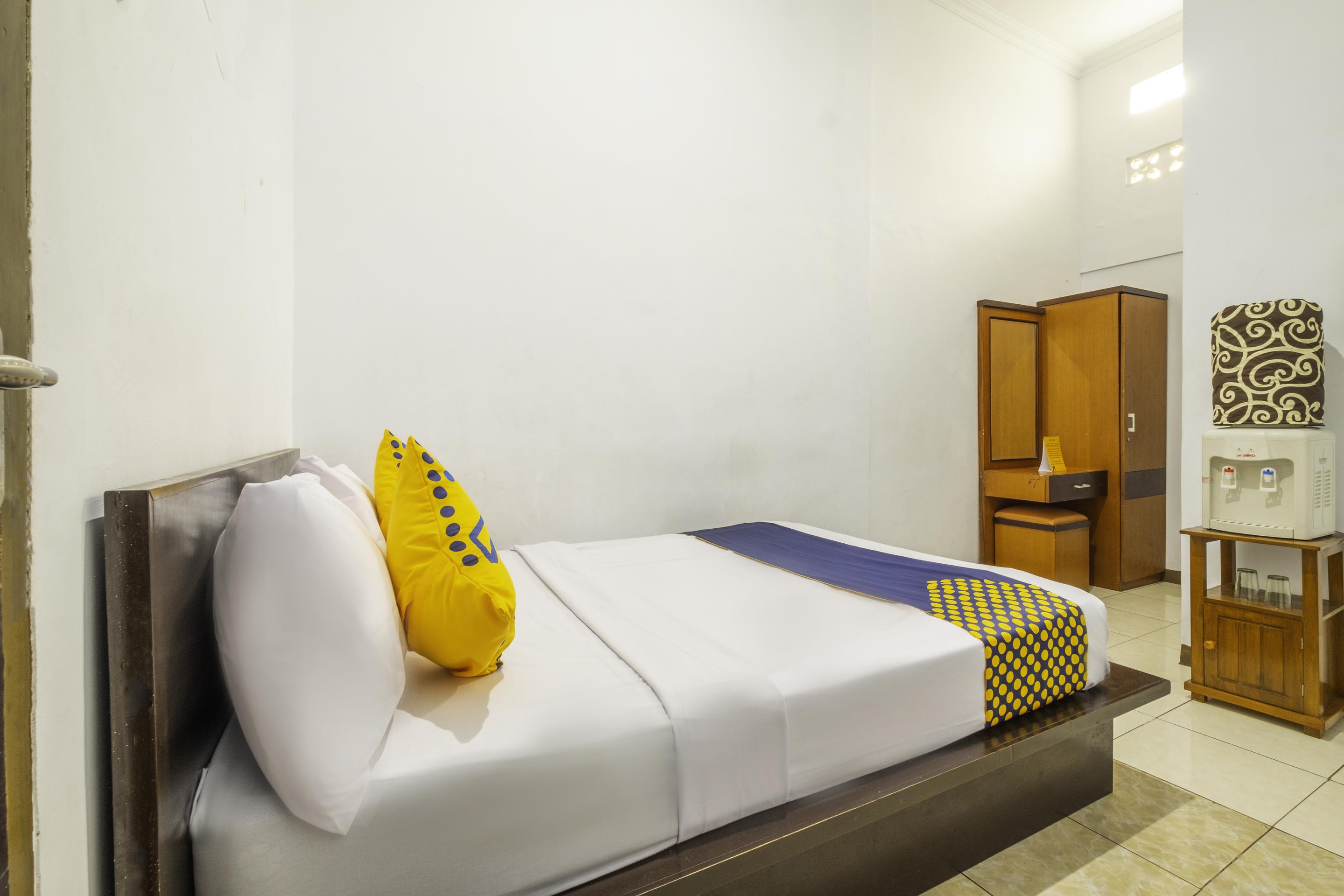 Spot On 2395 Hotel Aden 2 Syariah Tasikmalaya Ngoại thất bức ảnh