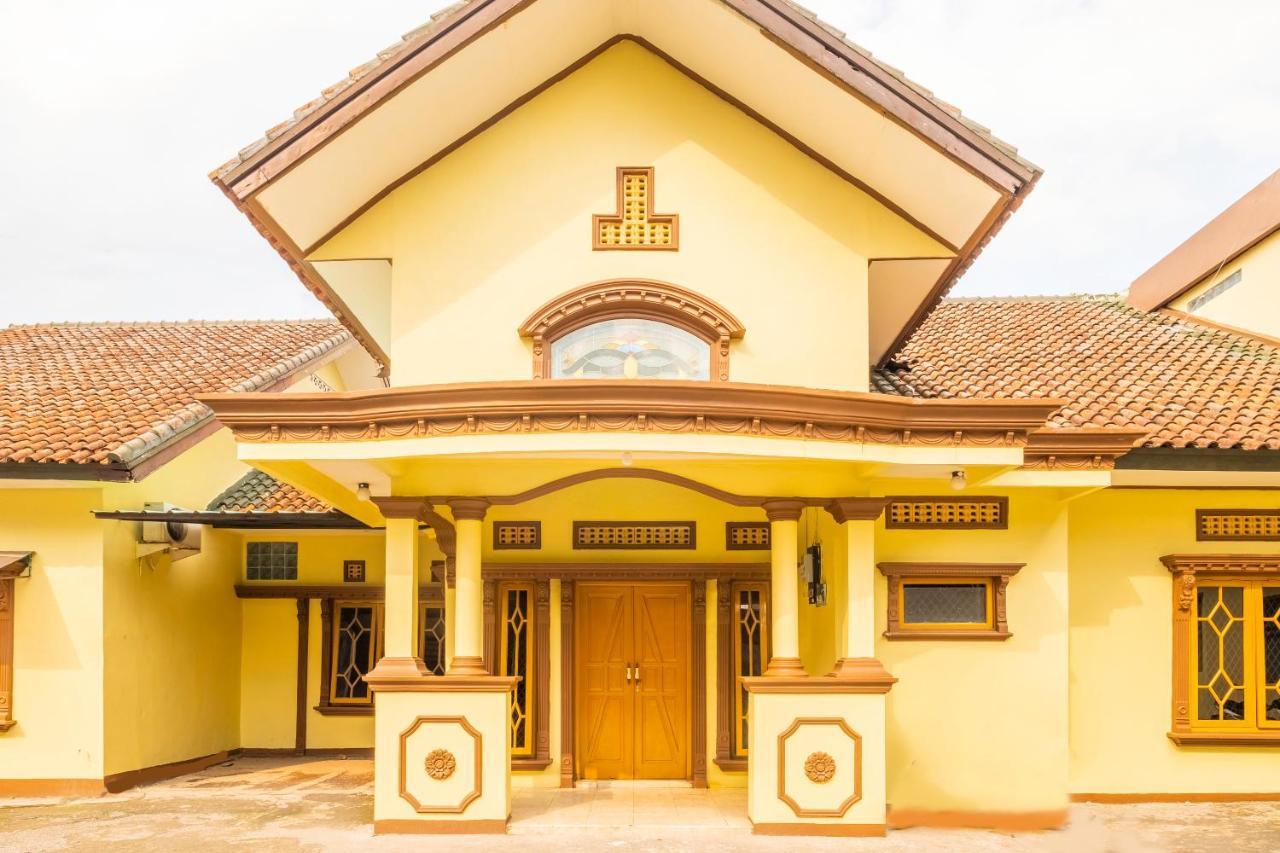 Spot On 2395 Hotel Aden 2 Syariah Tasikmalaya Ngoại thất bức ảnh
